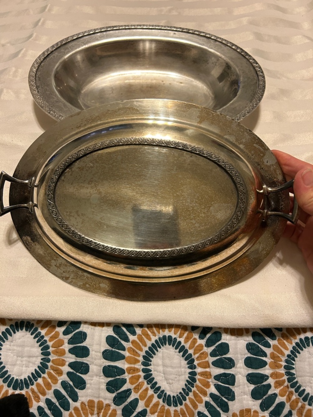 Vintage Silver-platedOval Serving Tray with Handles. Rosette - Picture 3 of 6